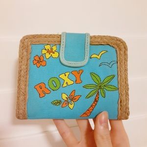NWOT Roxy Foldover Wallet